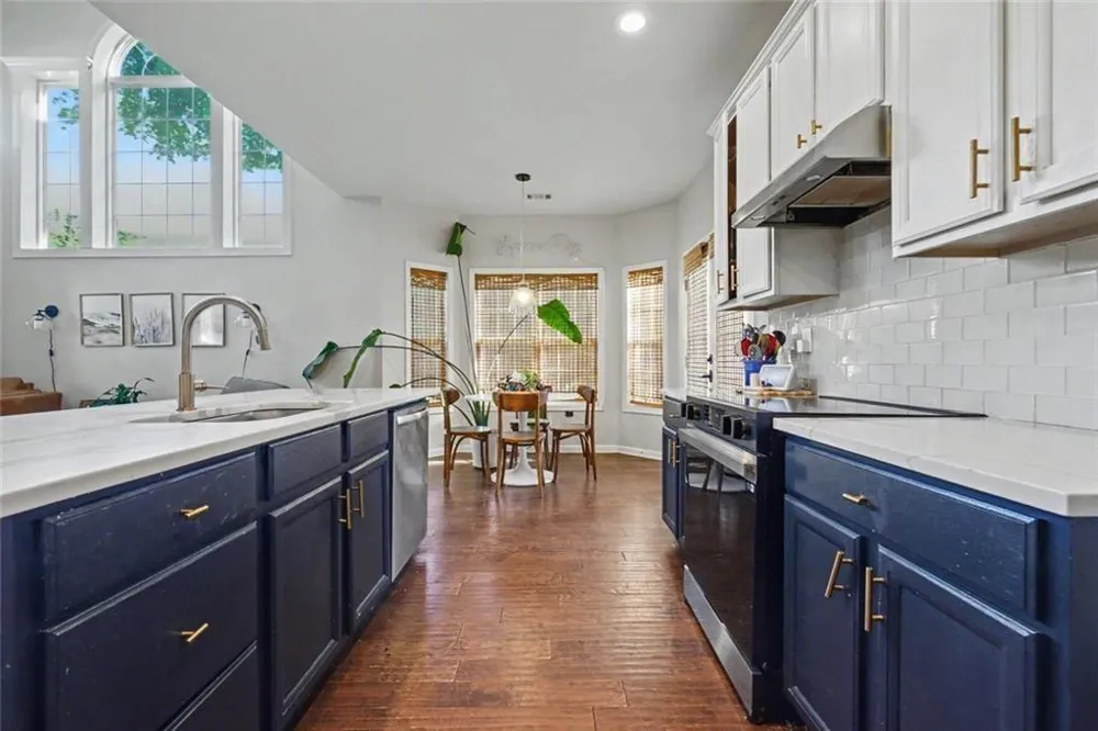 1080 Olde Roswell Grove Roswell, GA 30075
