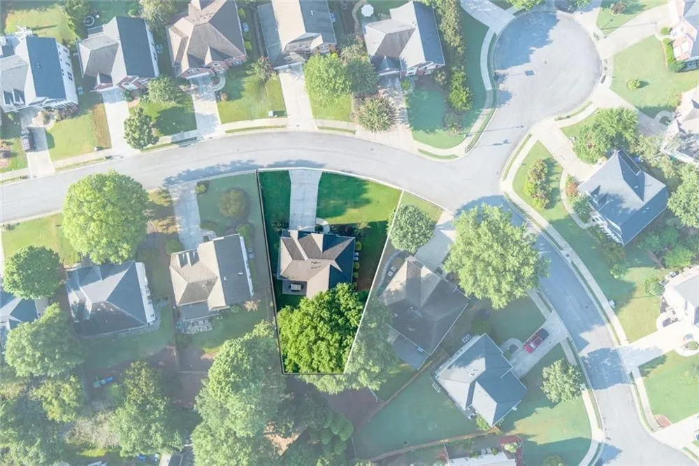 1080 Olde Roswell Grove Roswell, GA 30075