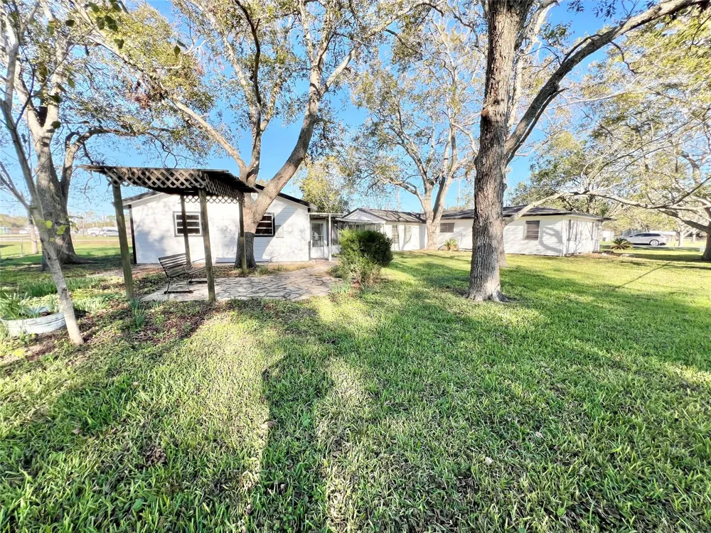 3806 Peck Street Santa Fe, TX 77517