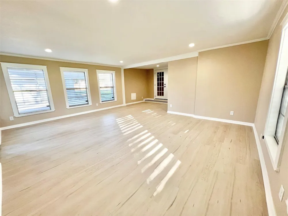 3806 Peck Street Santa Fe, TX 77517