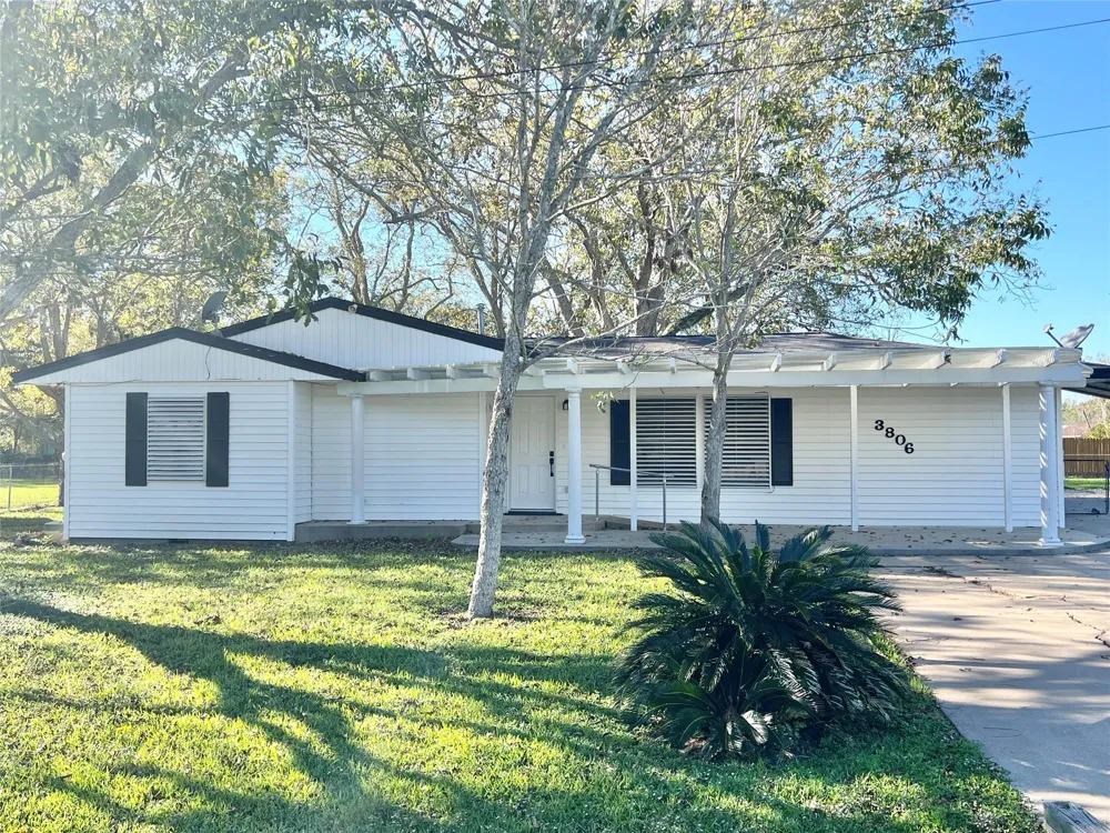 3806 Peck Street Santa Fe, TX 77517