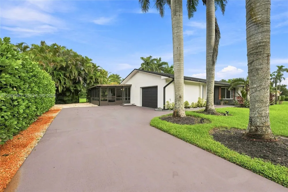 13402 SW 29th St Davie, FL 33330