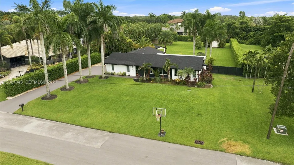 13402 SW 29th St Davie, FL 33330
