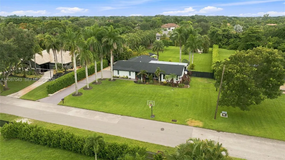13402 SW 29th St Davie, FL 33330