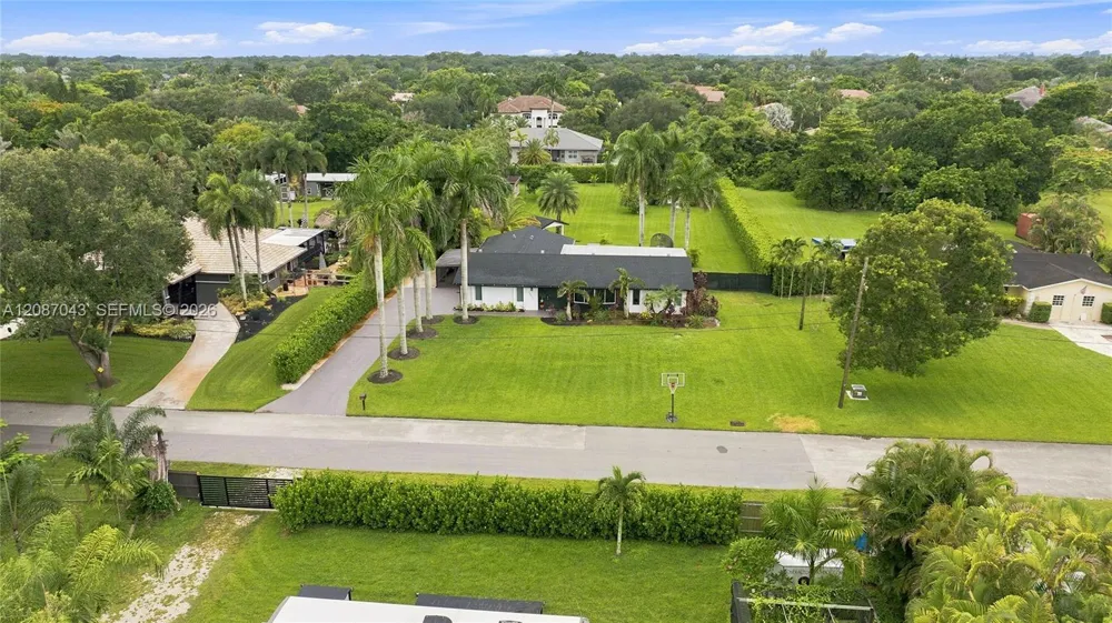 13402 SW 29th St Davie, FL 33330