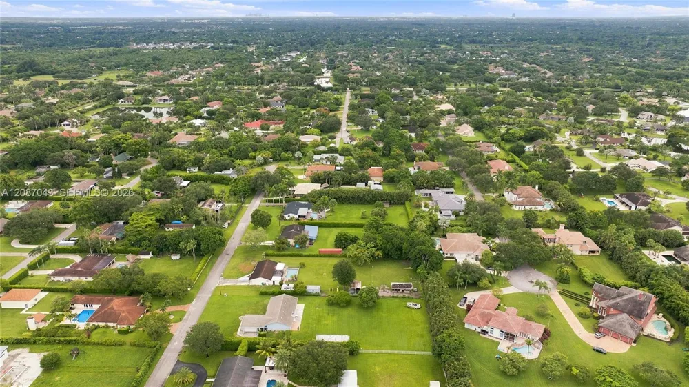 13402 SW 29th St Davie, FL 33330