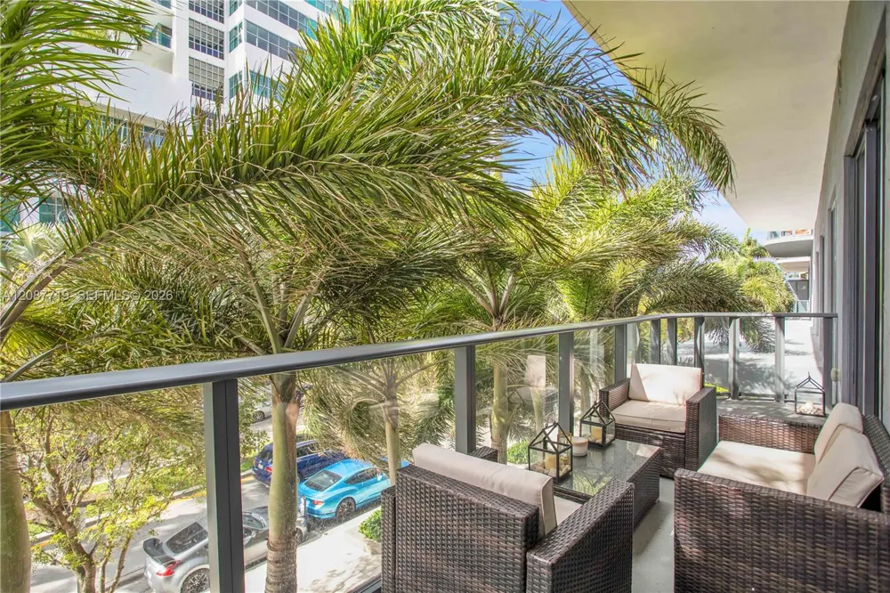 121 NE 34th St #L202 Miami, FL 33137
