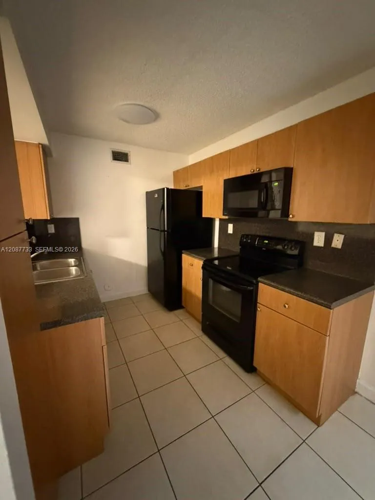 4746 NW 97th Pl #216 Doral, FL 33178