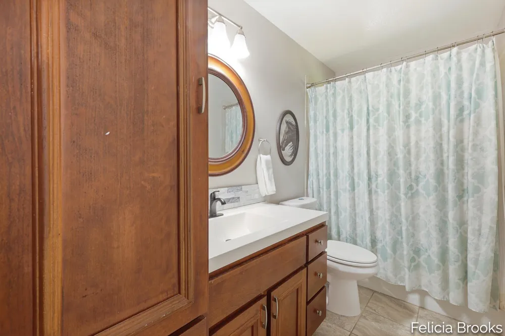 457 Parkside Avenue NW Grand Rapids, MI 49534