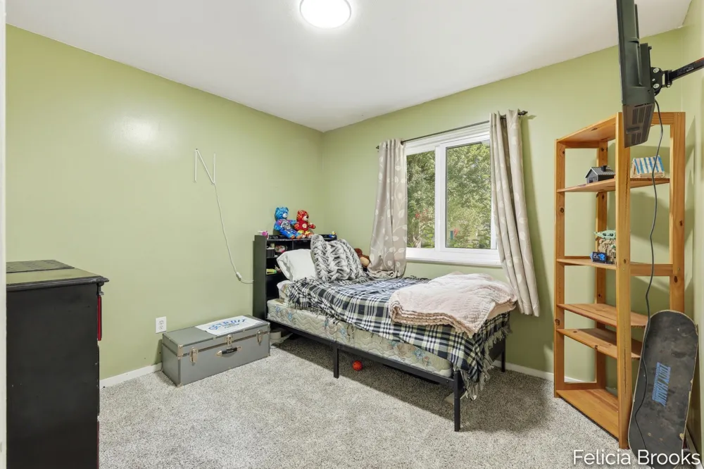 457 Parkside Avenue NW Grand Rapids, MI 49534