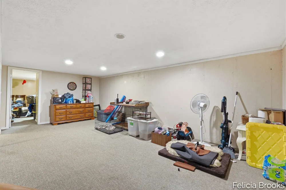 457 Parkside Avenue NW Grand Rapids, MI 49534