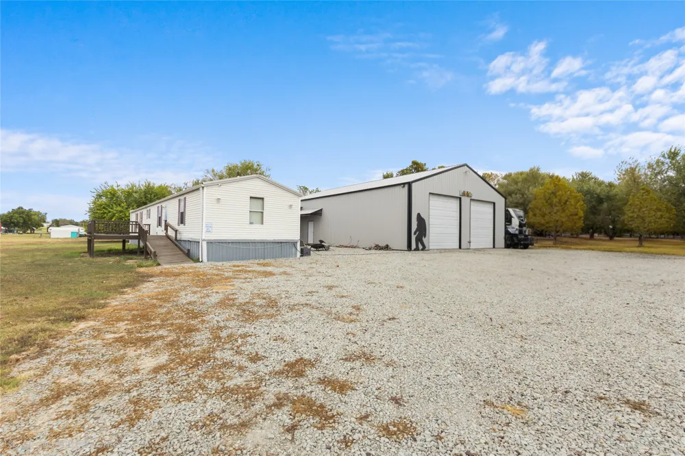 420781 1143 ROAD Eufaula, OK 74432
