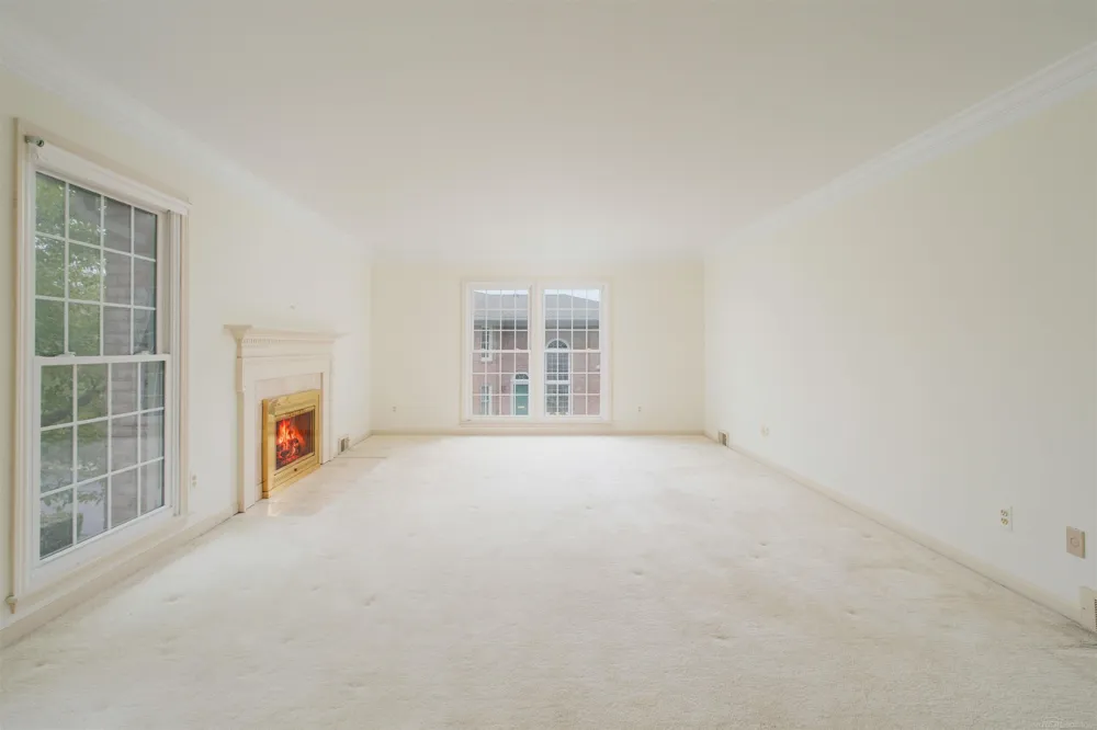 172 Windwood Pointe Avenue St Clair Shores City, MI 48080