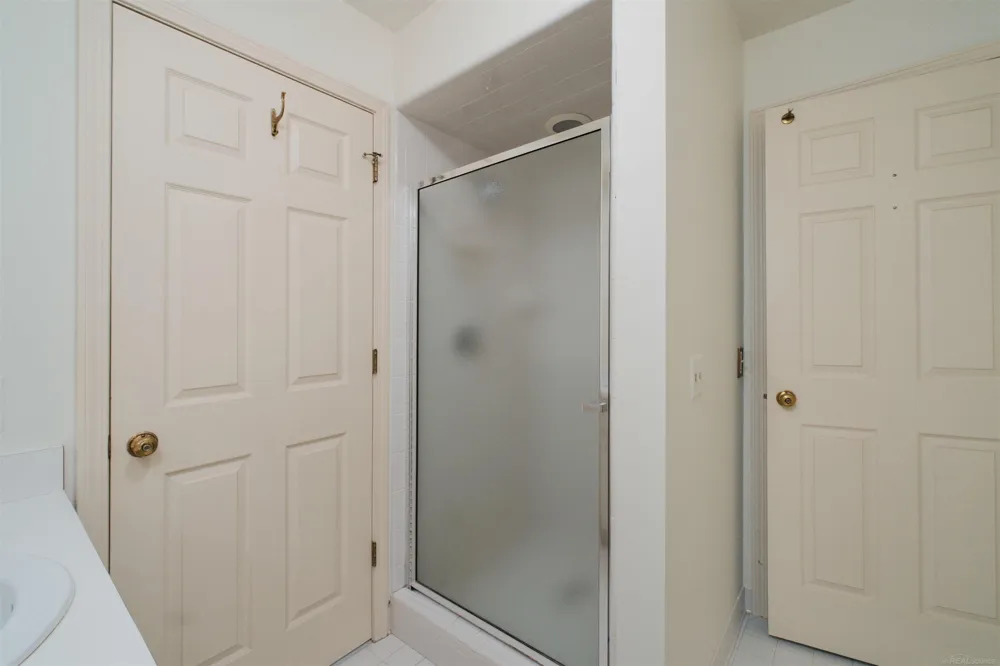 172 Windwood Pointe Avenue St Clair Shores City, MI 48080