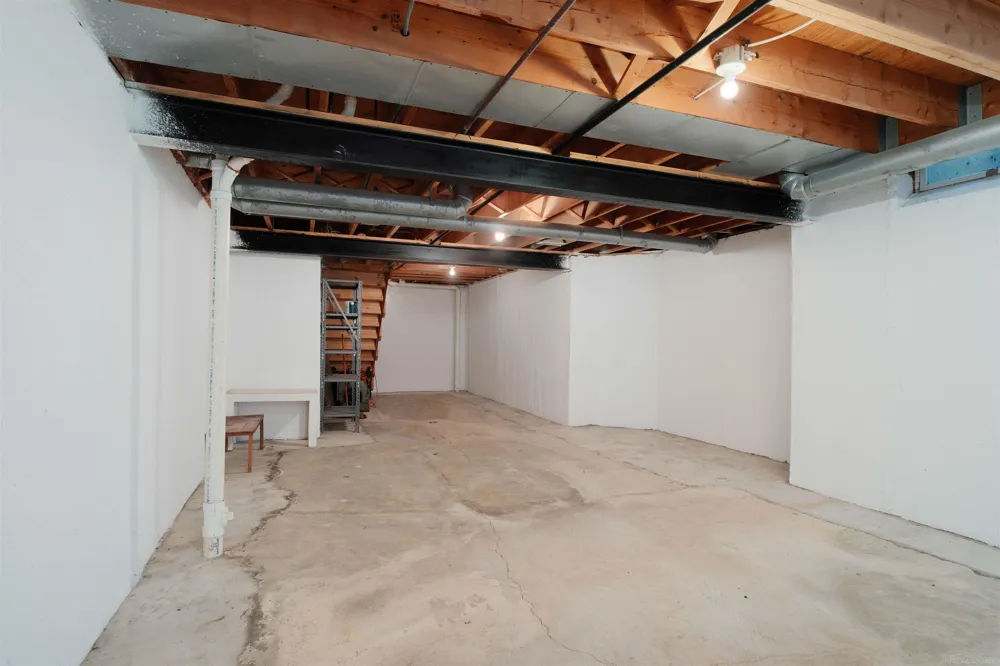 172 Windwood Pointe Avenue St Clair Shores City, MI 48080