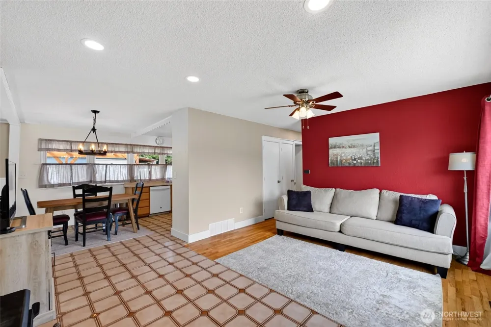 1535 M STREET NE Auburn, WA 98002