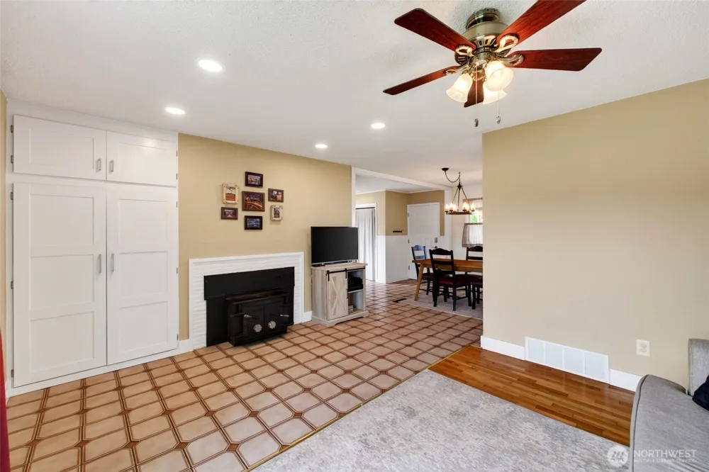 1535 M STREET NE Auburn, WA 98002