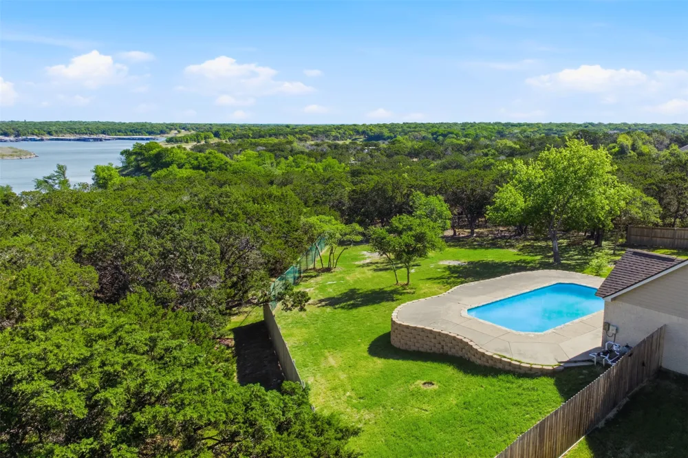 71 Wrangler Drive Morgans Point Resort, TX 76513