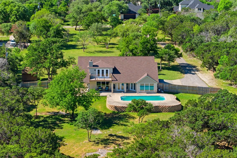 71 Wrangler Drive Morgans Point Resort, TX 76513