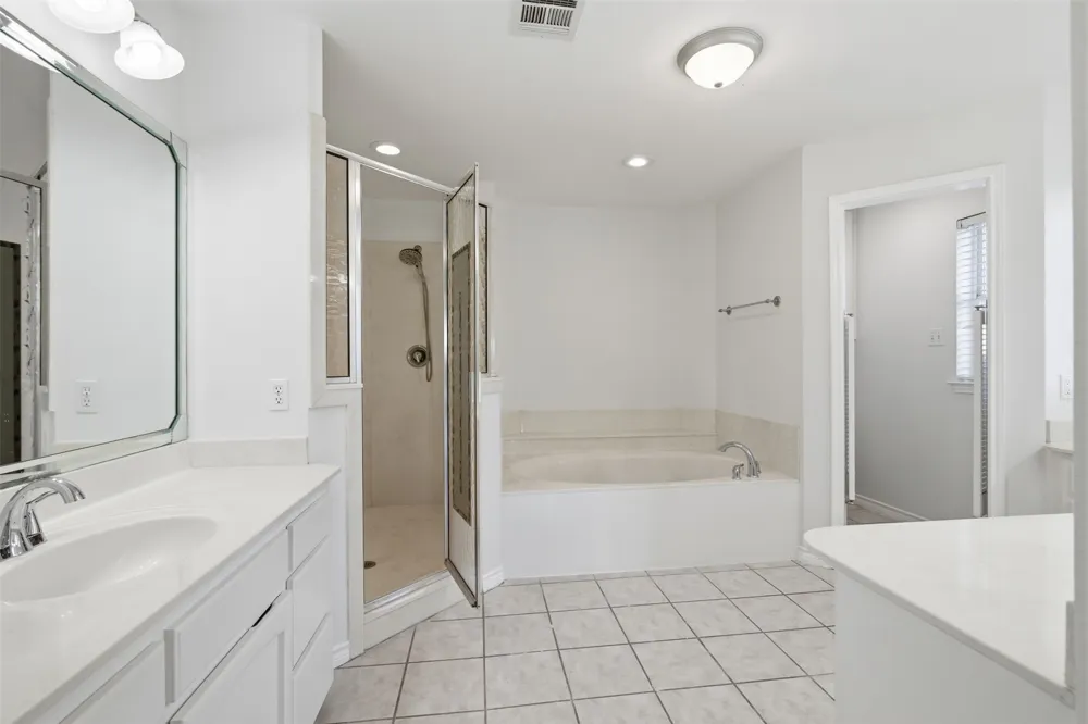 71 Wrangler Drive Morgans Point Resort, TX 76513