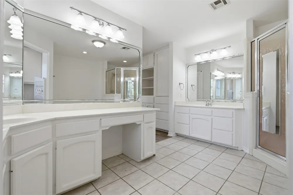 71 Wrangler Drive Morgans Point Resort, TX 76513