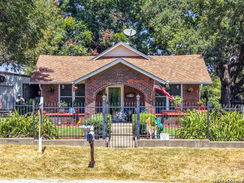 509 E Almante Avenue