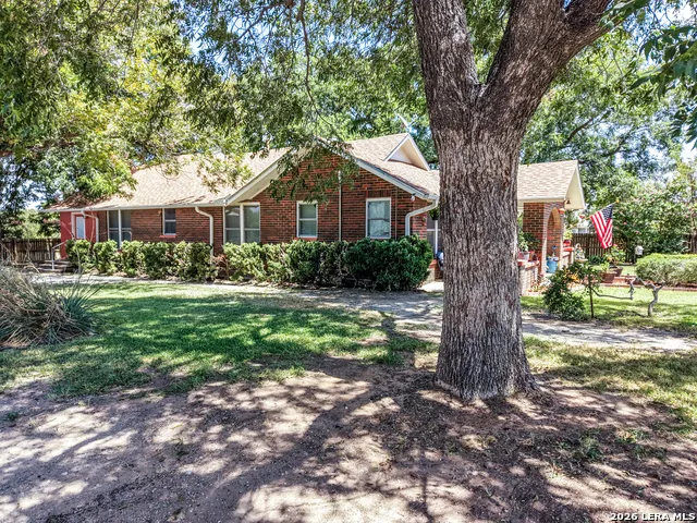 509 E Almante Avenue De Leon, TX 76444