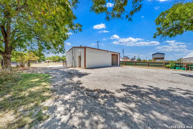 509 E Almante Avenue De Leon, TX 76444