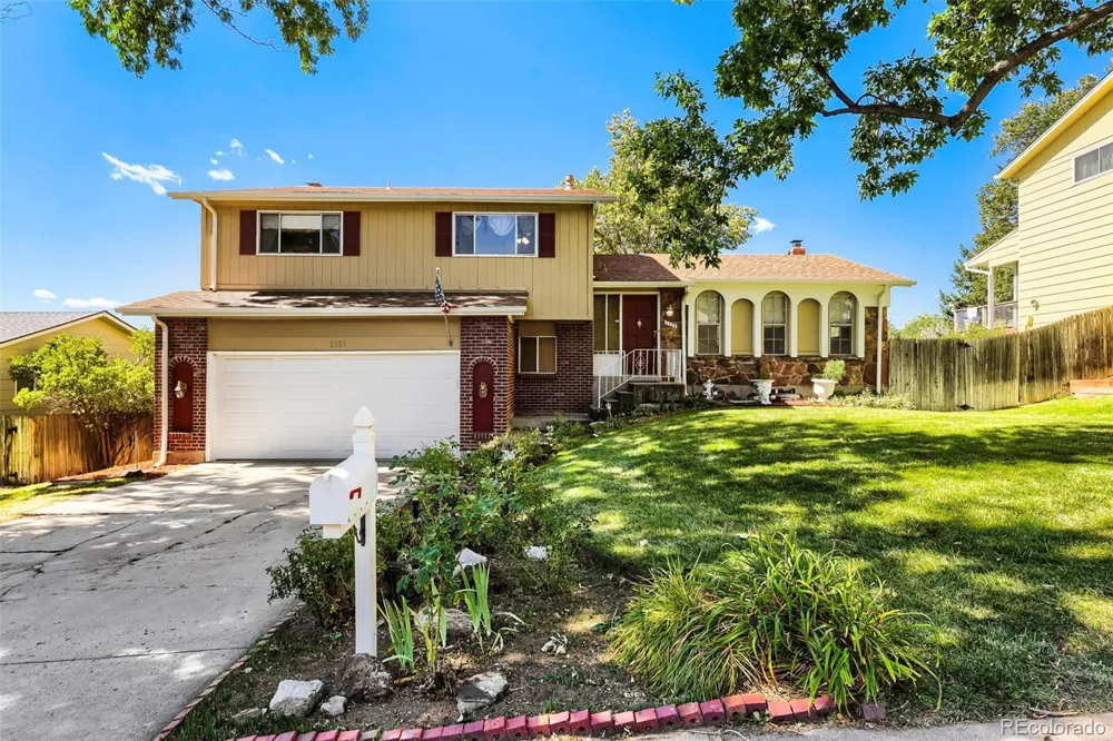 2325 S Hoyt Street Lakewood, CO 80227