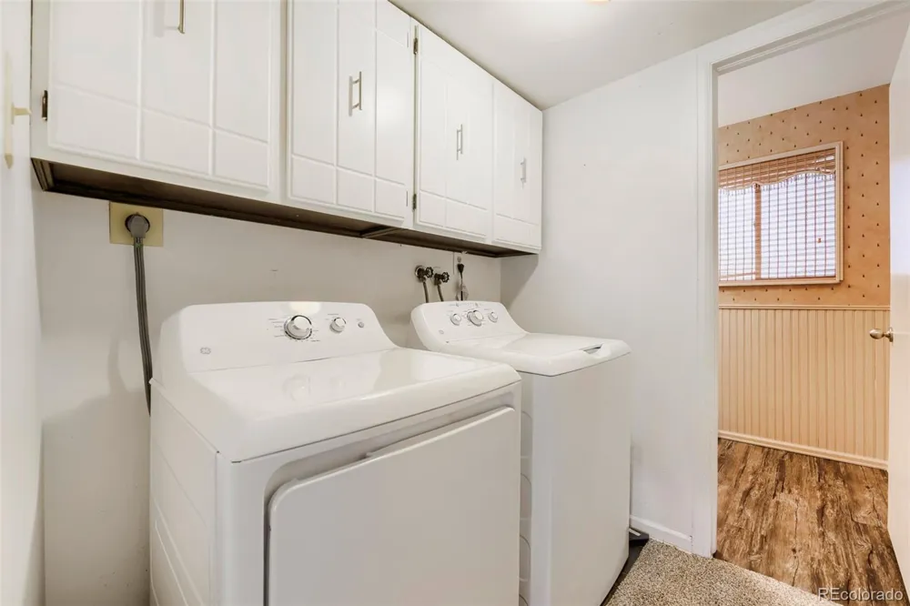 2325 S Hoyt Street Lakewood, CO 80227