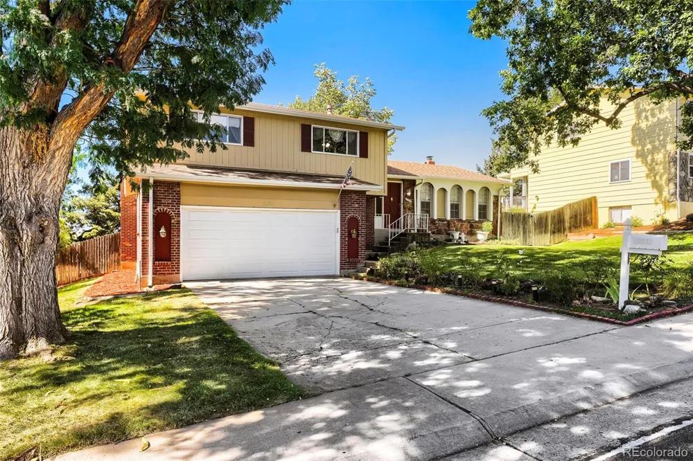 2325 S Hoyt Street Lakewood, CO 80227