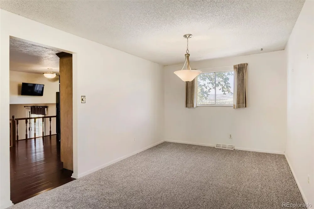 2325 S Hoyt Street Lakewood, CO 80227