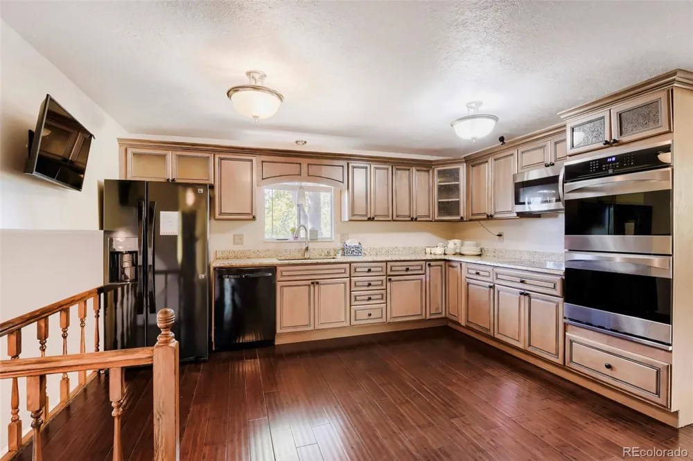 2325 S Hoyt Street Lakewood, CO 80227