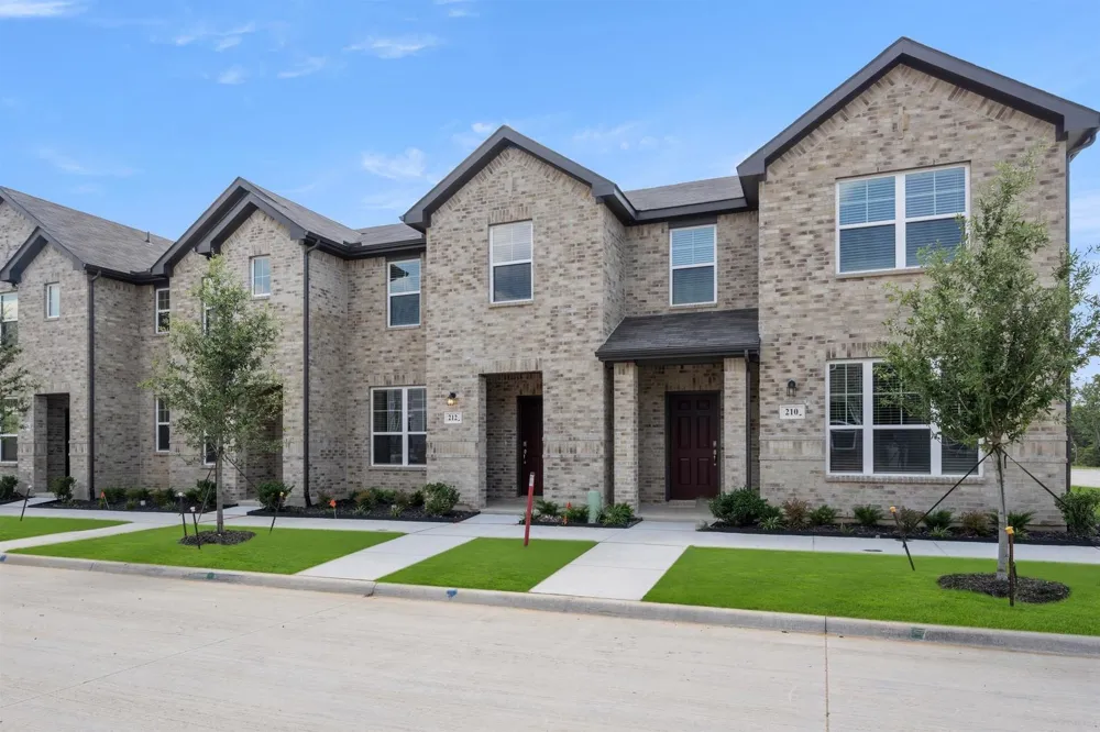 261 Territory Trail #25 Fort Worth, TX 76120