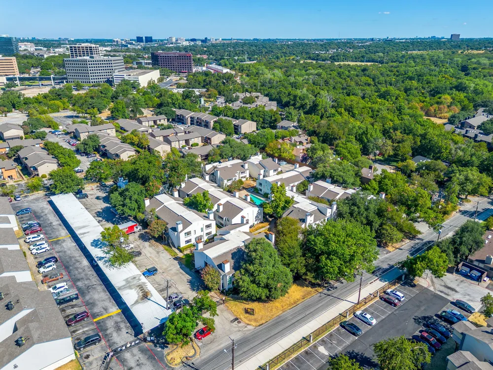 7431 Holly Hill Dr Drive #101 Dallas, TX 75231
