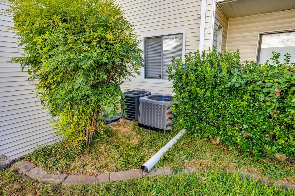 7431 Holly Hill Dr Drive #101 Dallas, TX 75231