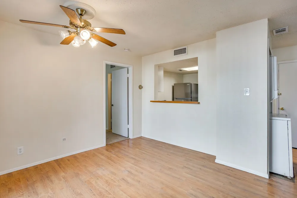 7431 Holly Hill Dr Drive #101 Dallas, TX 75231