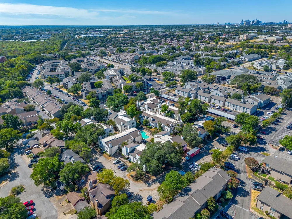 7431 Holly Hill Dr Drive #101 Dallas, TX 75231