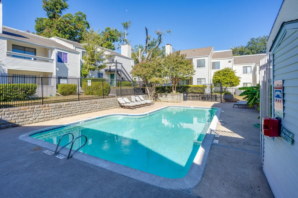 7431 Holly Hill Dr Drive #101 Dallas, TX 75231