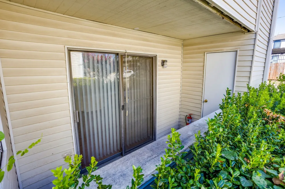 7431 Holly Hill Dr Drive #101 Dallas, TX 75231