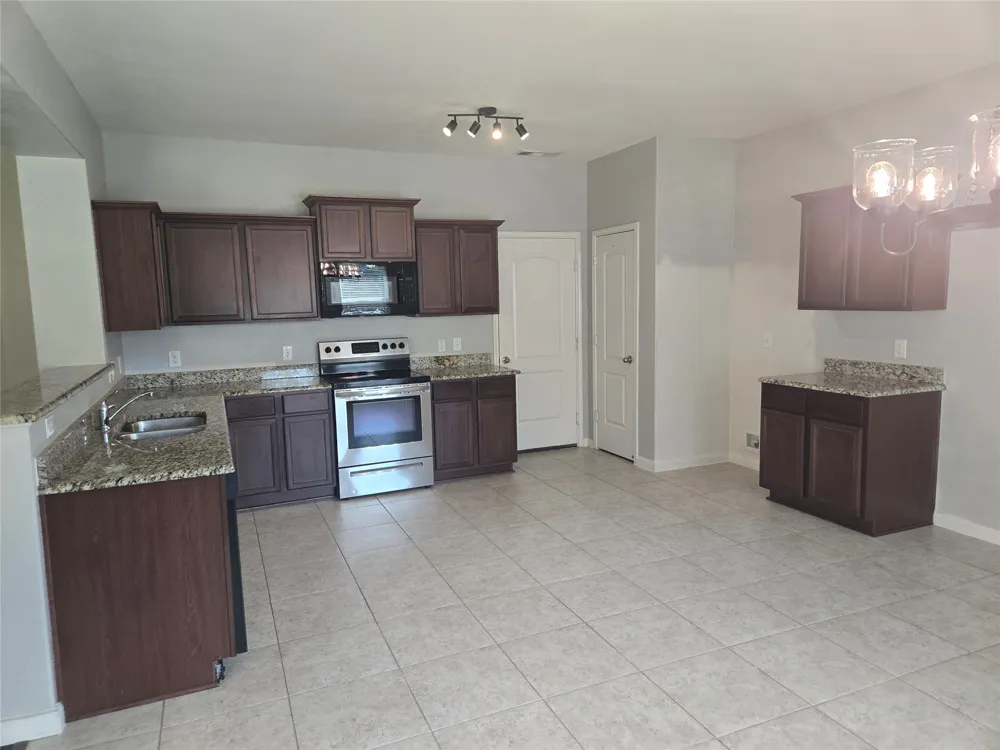 1627 Blackburn Way Princeton, TX 75407