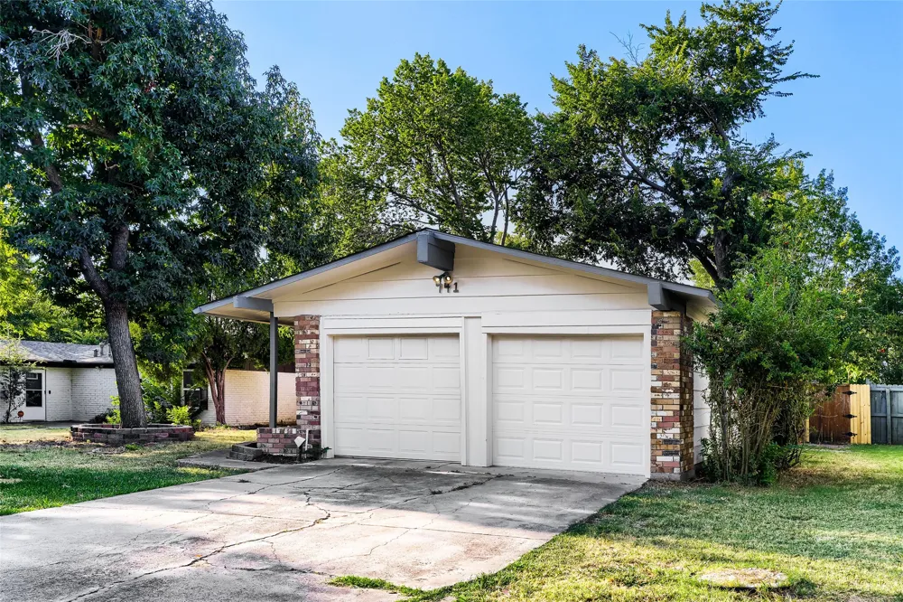 741 Greenhaven Drive Richardson, TX 75080
