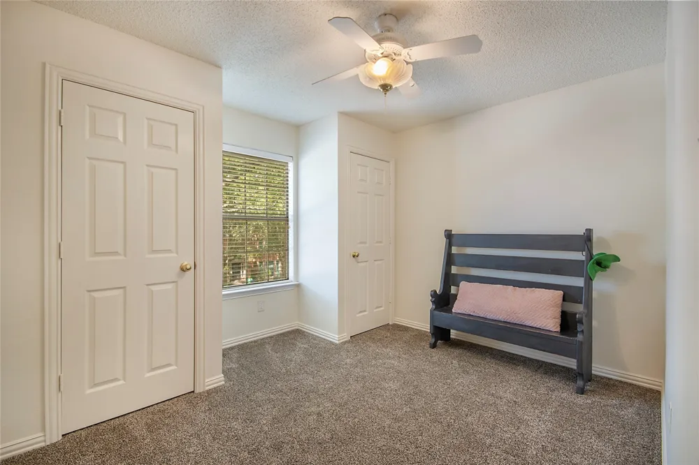 1086 Woodbriar Drive Grapevine, TX 76051