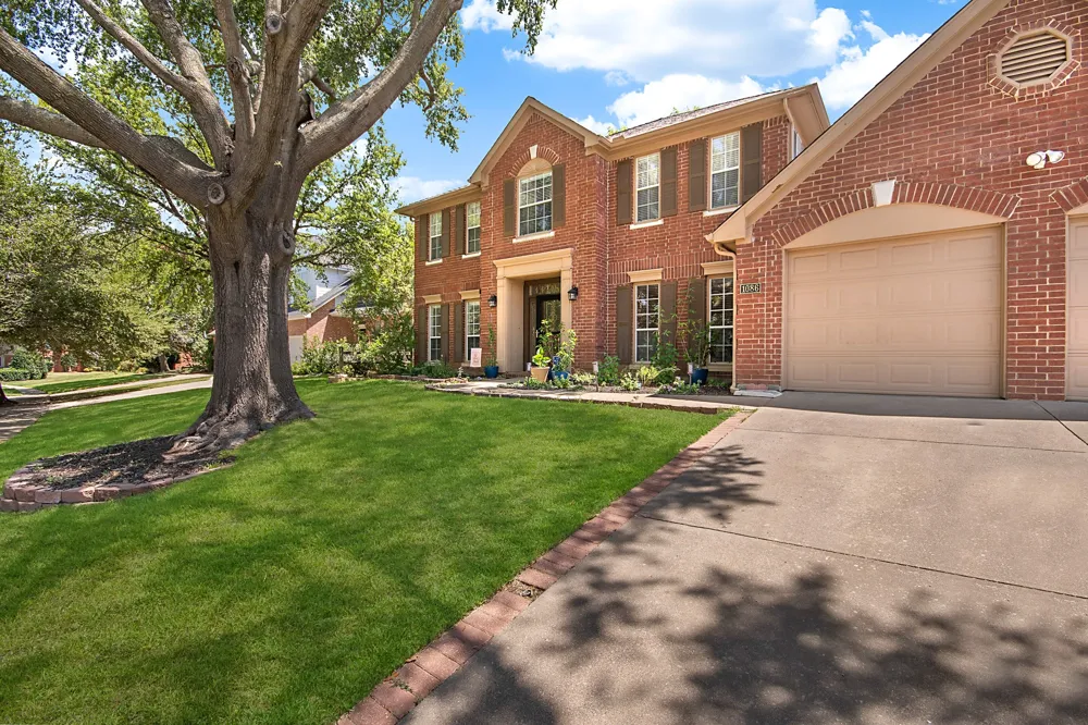 1086 Woodbriar Drive Grapevine, TX 76051