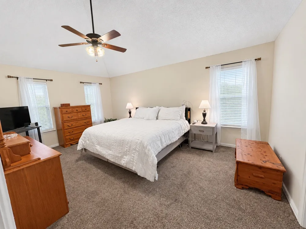 1086 Woodbriar Drive Grapevine, TX 76051