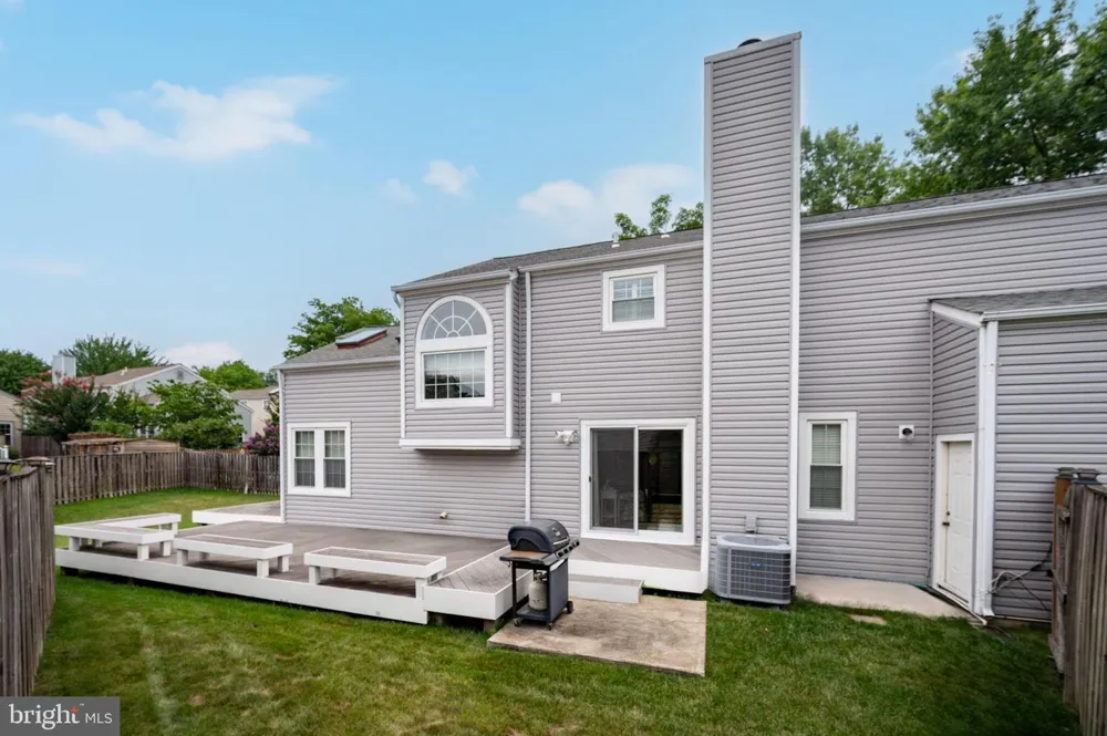 7521 CROSS GATE LANE Alexandria, VA 22315