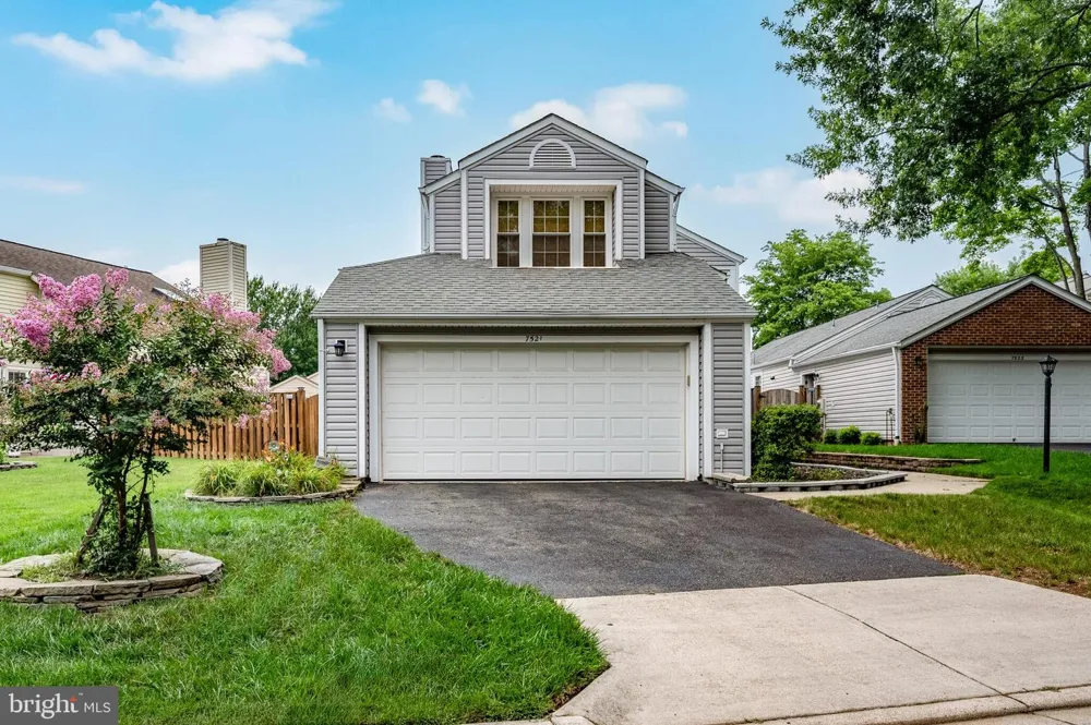 7521 CROSS GATE LANE Alexandria, VA 22315