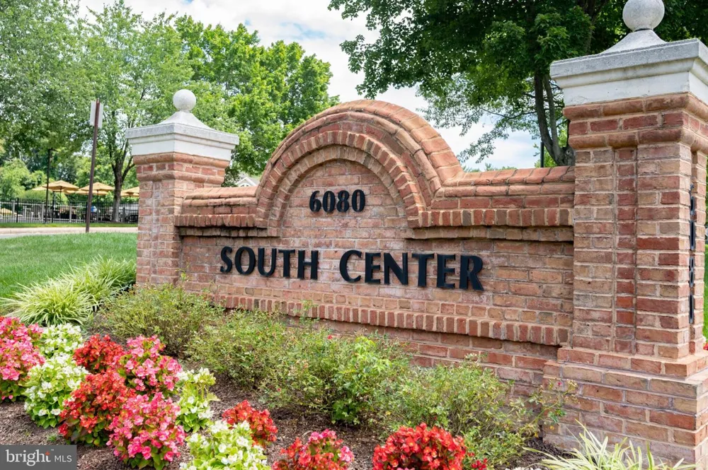 7521 CROSS GATE LANE Alexandria, VA 22315
