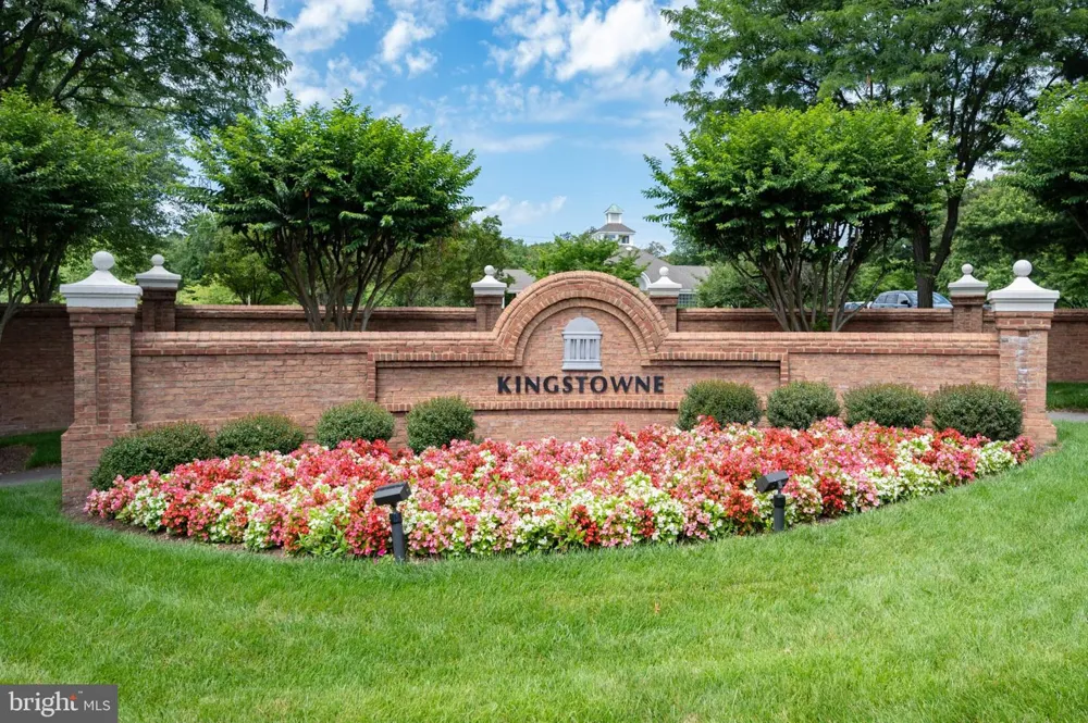 7521 CROSS GATE LANE Alexandria, VA 22315
