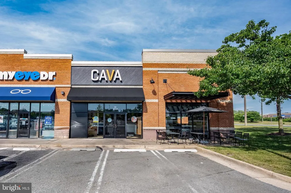 7521 CROSS GATE LANE Alexandria, VA 22315